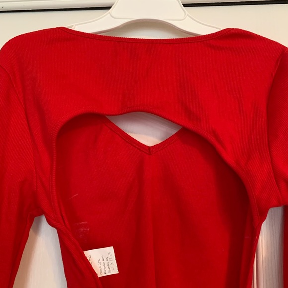 Open Back Red Tie Crop Top - Picture 5 of 5